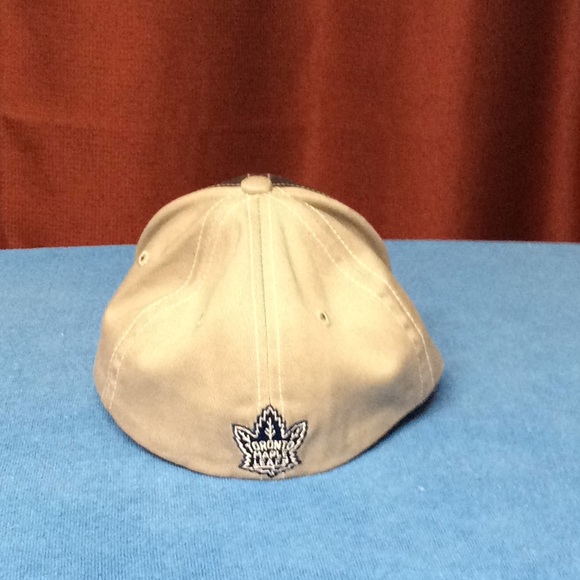 Youth ‘Toronto Maple Leafs’ Ball Cap - Picture 4 of 6
